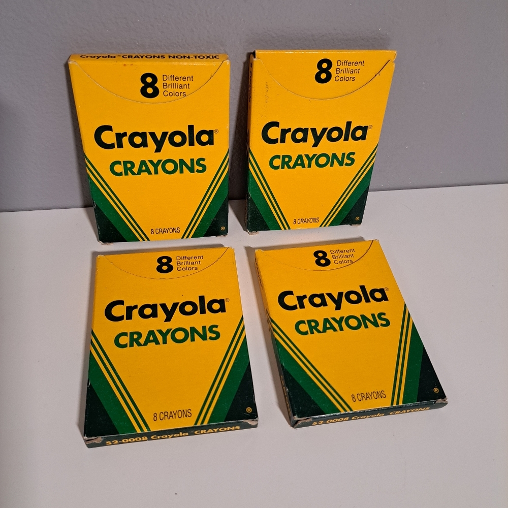 VTG CRAYOLA CRAYONS - 8 Different Brilliant Colors Binney & Smith USA CP 4 Packs